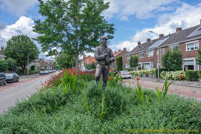 Sliedrecht -  De Bouwvakker <i>of</i> De Poverpotman
