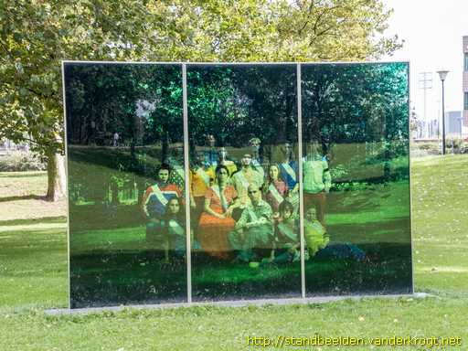 Vlaardingen -  Het Boeket - Monument van Bezinning