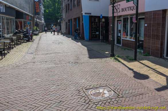 Vlaardingen -  Putdeksels 1000 jaar slag bij Vlaardingen
