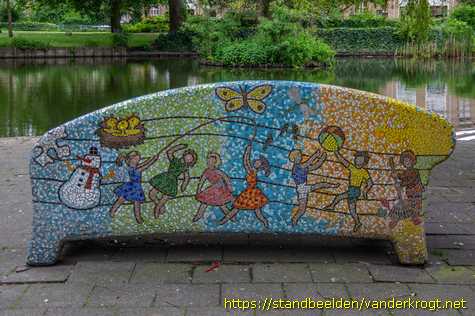 Vlaardingen -  Social Sofa 'Mendelssohnplein'