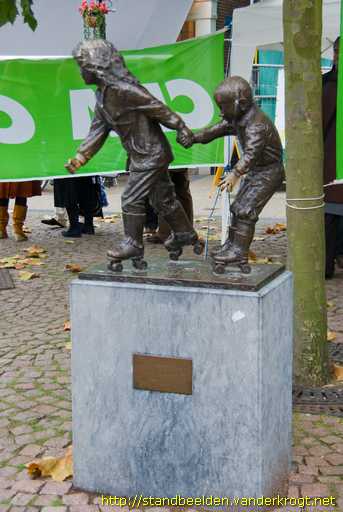 Wassenaar - Rolschaatsende kinderen