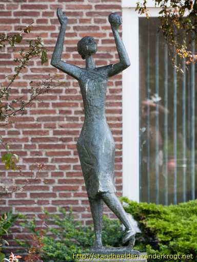 Wassenaar -  Meisje met bal