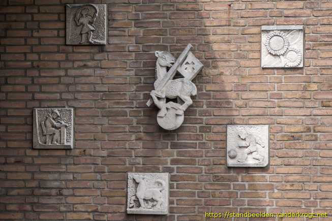 Wassenaar - Lam Gods en kinderen