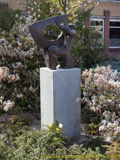 's-Gravenzande -  Harpspeelster