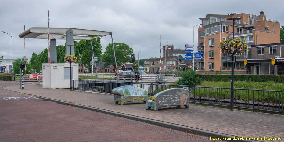 Nieuw-Amsterdam/Veenoord - Social sofa's 'Vincent van Gogh'