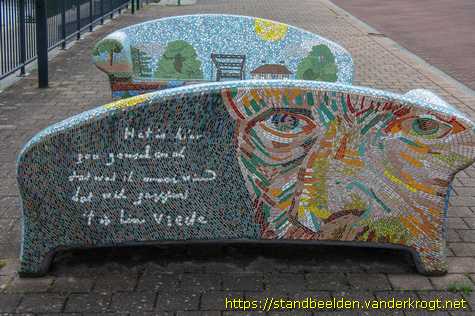 Nieuw-Amsterdam/Veenoord - Social sofa's 'Vincent van Gogh'