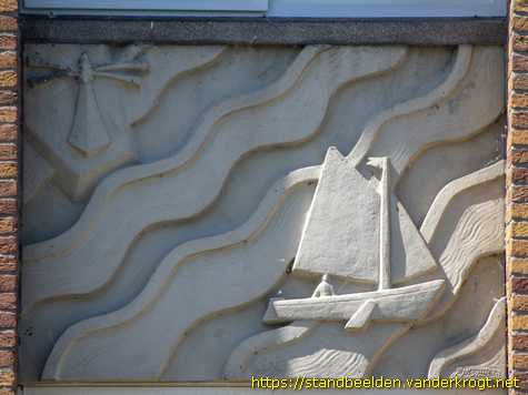 Lelystad - Gevelreliëf Polder-Dijk-Zee