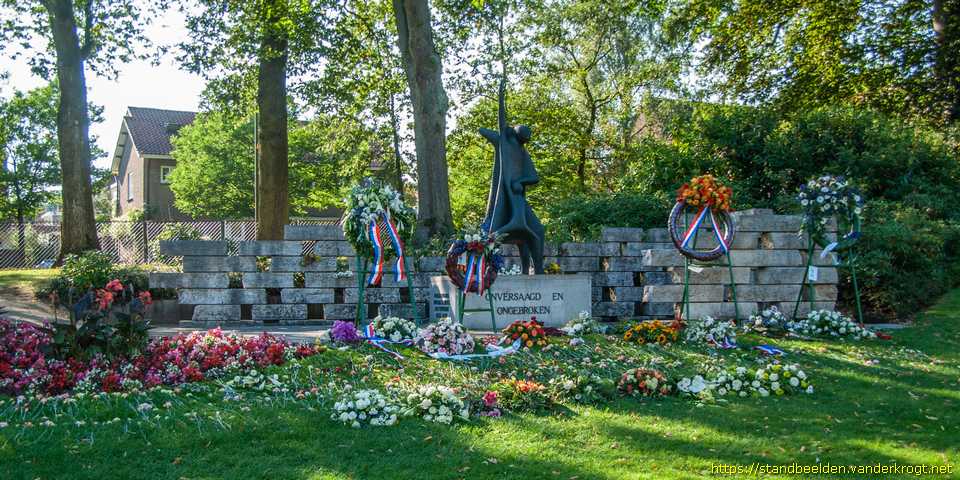 Arnhem - Monument Vrouwenkampen
