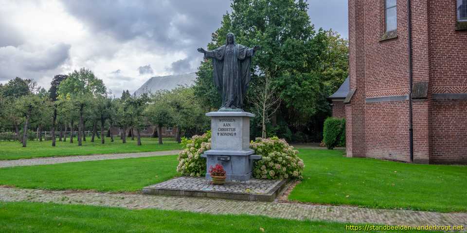Winssen - Heilig Hartbeeld (Christus Koning)
