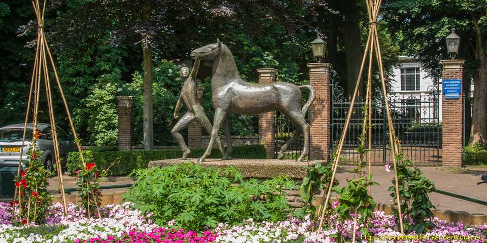 Asperen - Het paard (Jongen met paar)