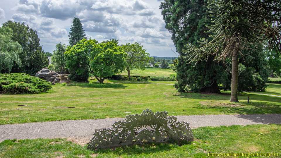 Oosterbeek - Tribute to the Tree