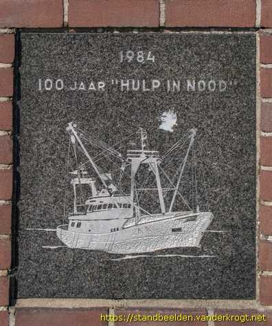 Zoutkamp - Gedenkbank 100 jaar Hulp in Nood