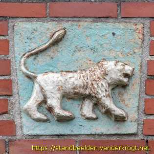 Groningen - Portiekdecoratie Tekens van de Dierenriem Lauwersstraat