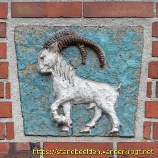 Groningen - Portiekdecoratie Tekens van de Dierenriem Lauwersstraat