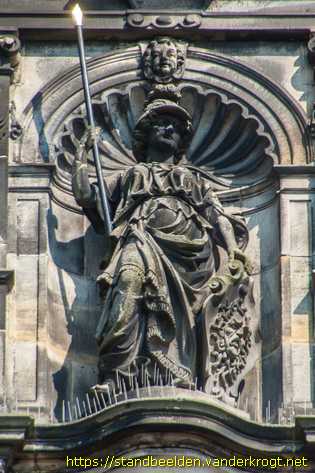 Groningen - Minerva, Scientia, Historia, Prudentia en Mathematica