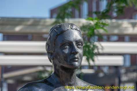 Stadskanaal - Veenkoloniale vrouw