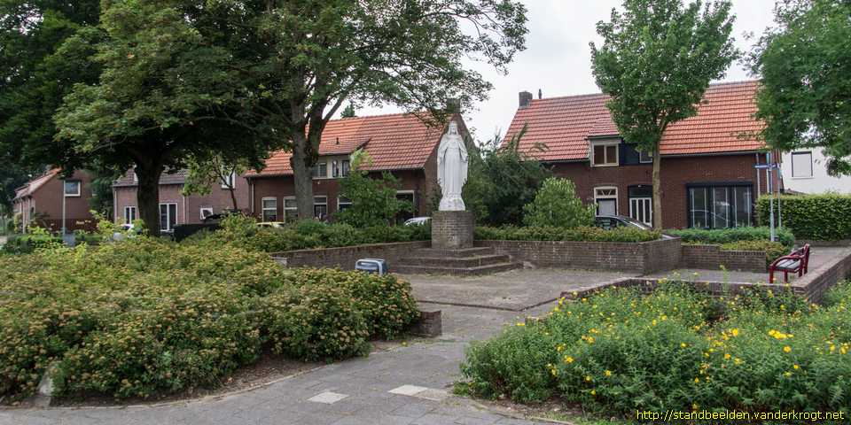 Gennep - Heilig Hartbeeld