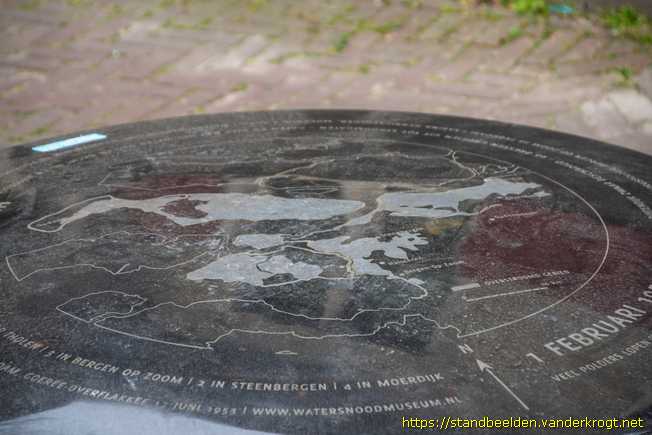 Halsteren - Monument Watersnoodramp