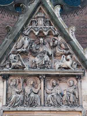Eindhoven - Reliëfs Majestas Domini en de levens van Maria en Catharina