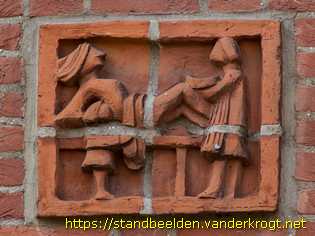 Gemert - Reliëfs Wit-Gele-Kruis