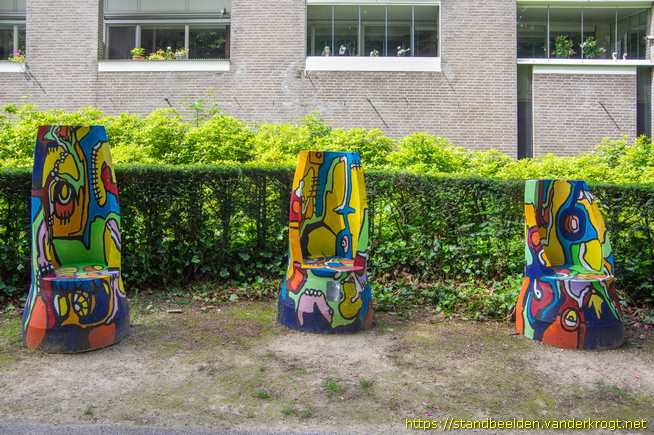 Oosterhout - Betonkunst - Bankjes
