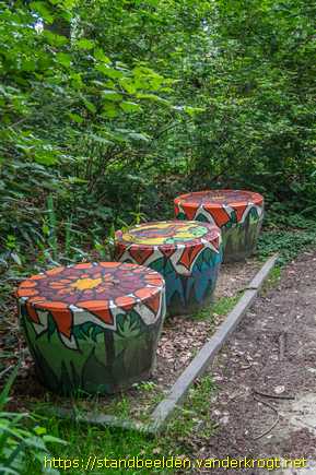 Oosterhout - Betonkunst - Bankjes