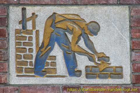 Amstelveen - Gevelstenen mensen, vogels en vissen