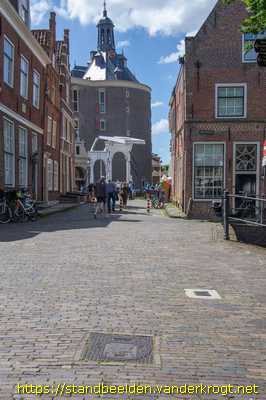 Enkhuizen - Kroningsdeksels Willem-Alexander en Máxima