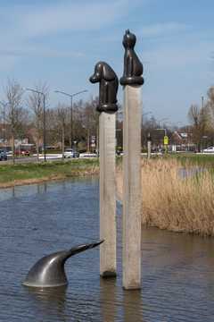Heerhugowaard - Zes bronzen figuratieve beelden