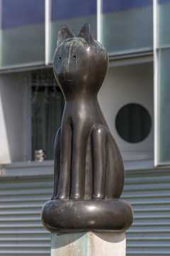 Heerhugowaard - Zes bronzen figuratieve beelden