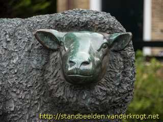 Oosterend - Schaap met twee lammeren