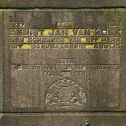 Enschede - Gedenknaald G.J. van Heek
