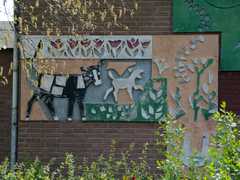 Rouveen - Spelende kinderen en dieren