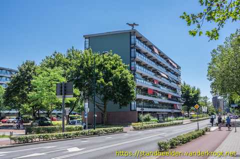 Veenendaal - Engelenpoort en Engel op het Dak