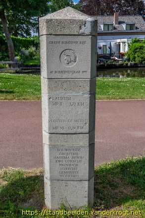 Woerden - Romeinse schoenen lopen de Limesbrug over