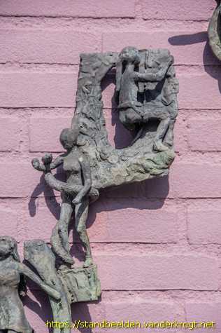 Woerden - Meervoudig wandsculptuur