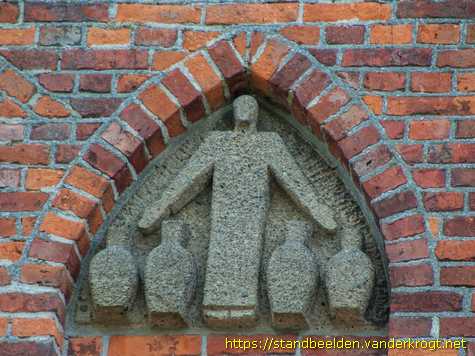 Ossenisse - Sint Willibrord en twee bijbelse taferelen