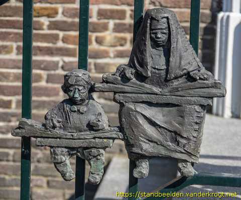 Zierikzee - Personeel en bewoners van de Cornelia-Stichting