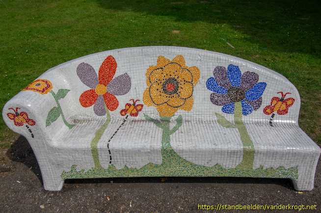 Alphen aan den Rijn - Social Sofa 'Park Rijnstroom'