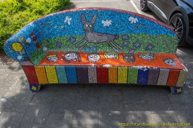 Alphen aan den Rijn - Social Sofa 'Lauraplein'