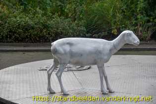Barendrecht - Carrousel met schapen