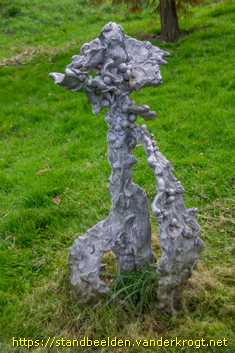 Barendrecht - Vreemde planten en gevallen wolken