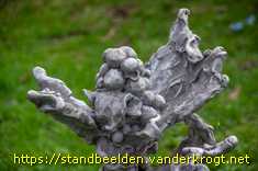 Barendrecht - Vreemde planten en gevallen wolken