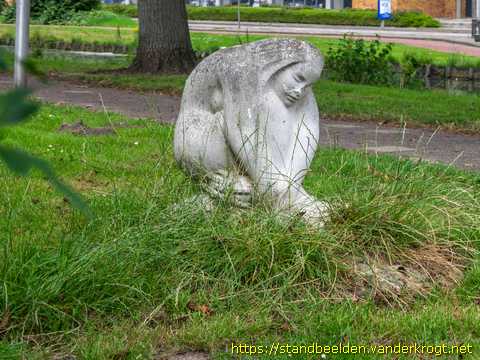 Capelle aan den IJssel - Knielend vrouwtje