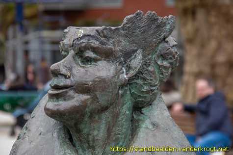 Den Haag - Adriana - Wereldwijf