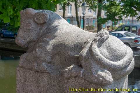 Den Haag - Paarden- en dierenbeelden
