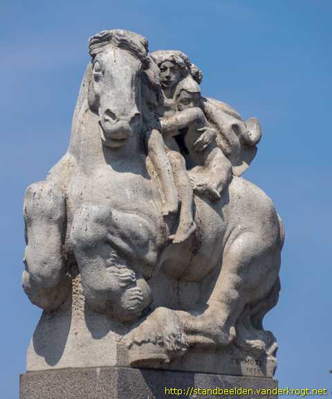 Den Haag - Paarden- en dierenbeelden