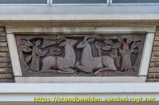 Den Haag - Verschillende dieren en een ridder te paard