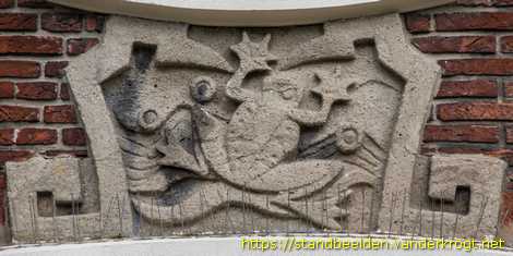 Den Haag - Portiekgevelstenen dieren