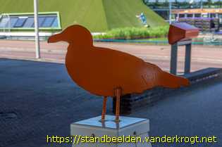 Den Haag - Meeuwen op meerpalen